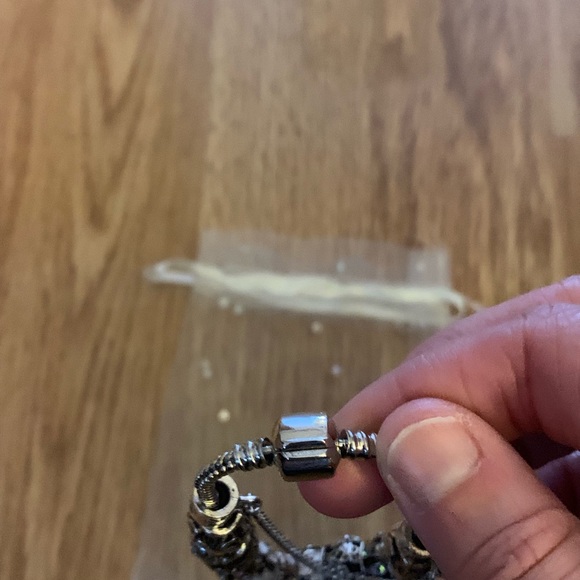 NEW bedazzled heart and charms bracelet - Picture 3 of 3